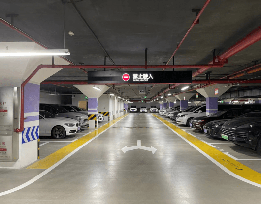 智慧賦能，高效運(yùn)營(yíng) 科技金融大廈停車(chē)場(chǎng)管理服務(wù)的發(fā)展之路